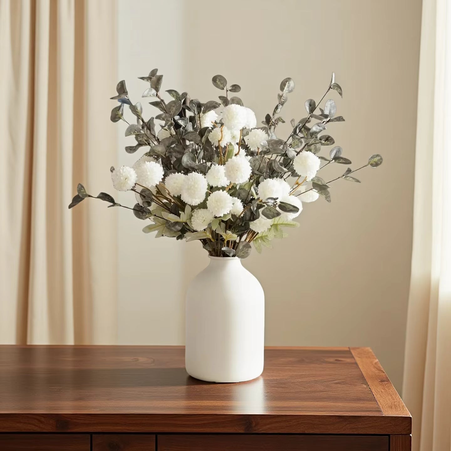 Metallvase – Elegant Dekor for Hjem og Gave